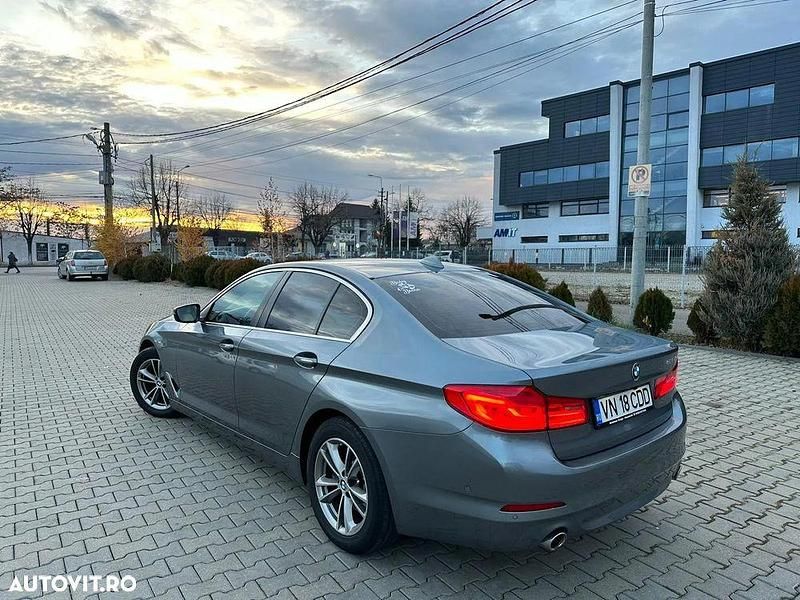 Culoaregri Utilizat 2017 BMW 520 Comfort Edition Berlinǎ | 22.200 EUR (Puțin scump) - Imagine 1/4