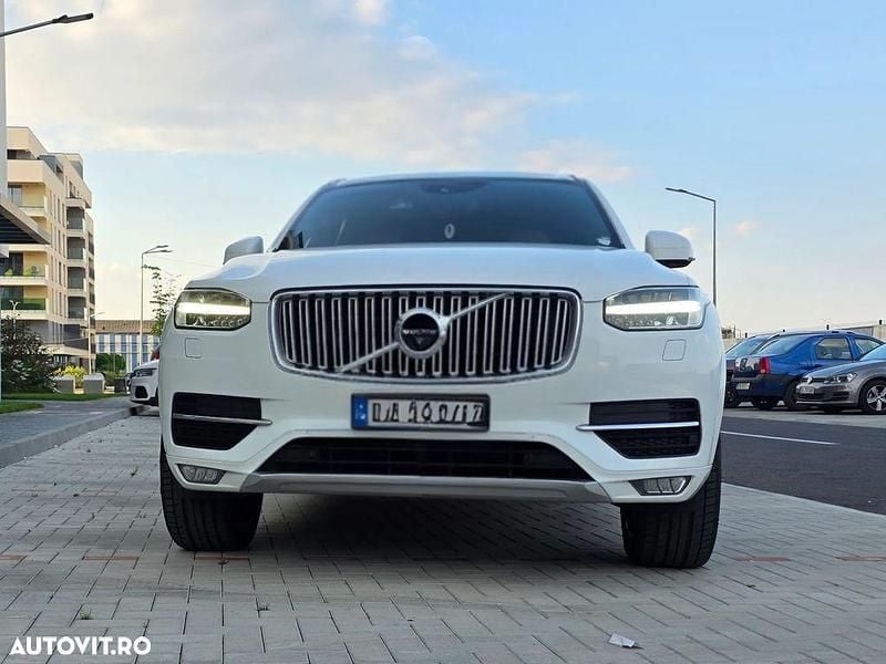 Culoarealb Utilizat 2017 Volvo XC90 Inscription SUV | 23.500 EUR (Preț OK) - Imagine 1/4