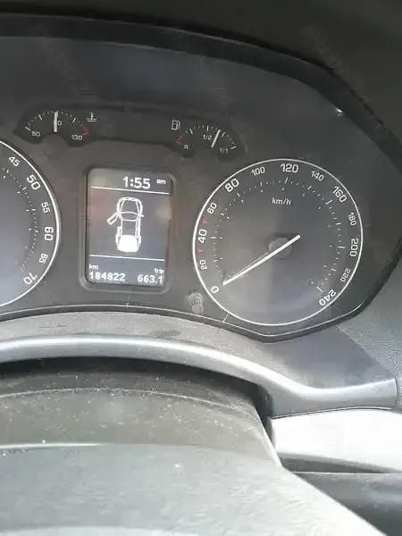 Utilizat 2008 Skoda Octavia Berlinǎ | 3.000 EUR (Preț bun) - Imagine 1/4
