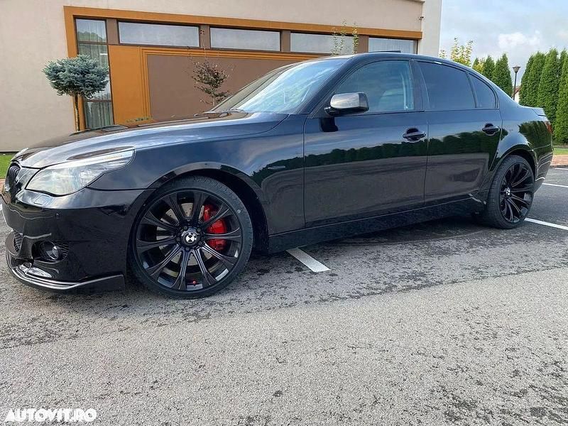 Culoarenegru Utilizat 2006 BMW 535 Break | 8.200 EUR - Imagine 1/4