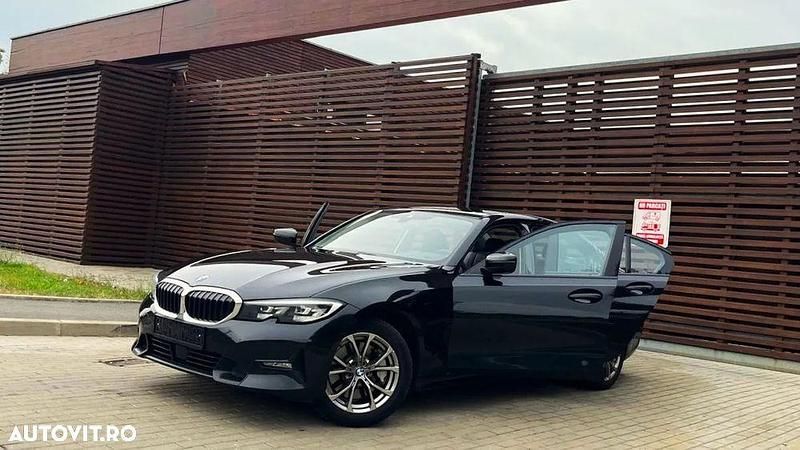 Negru Utilizat 2021 BMW 330e Sport Line Berlinǎ | 23.990 EUR (Super Preț) - Imagine 1/4