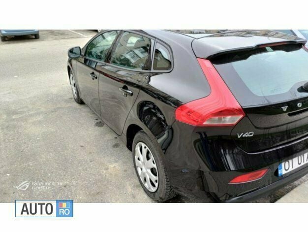 Second-hand Volvo V40 120 CP (88 kW) 2016 Negru Break