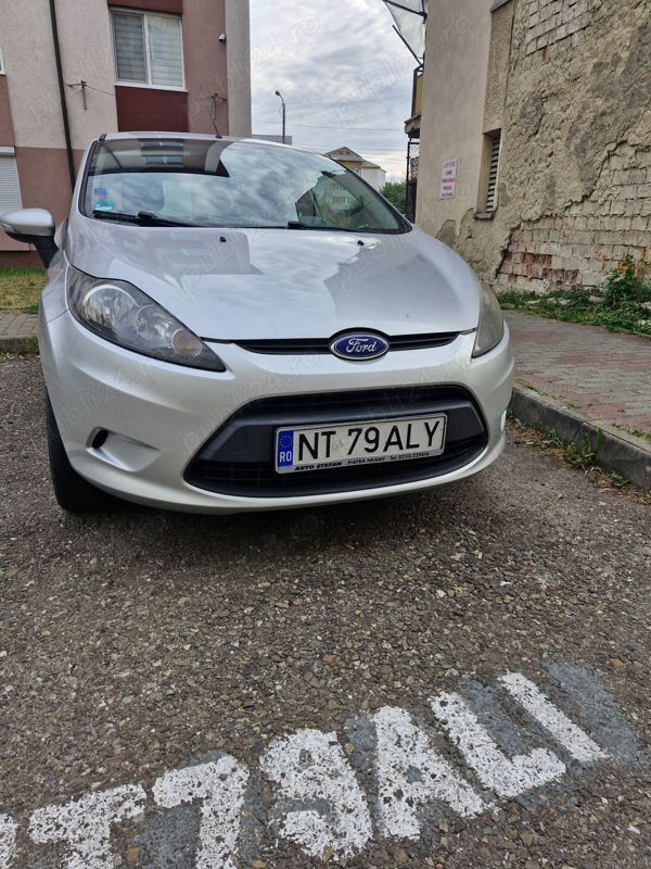 Utilizat 2011 Ford Fiesta Hatchback | 3.500 EUR - Imagine 1/3