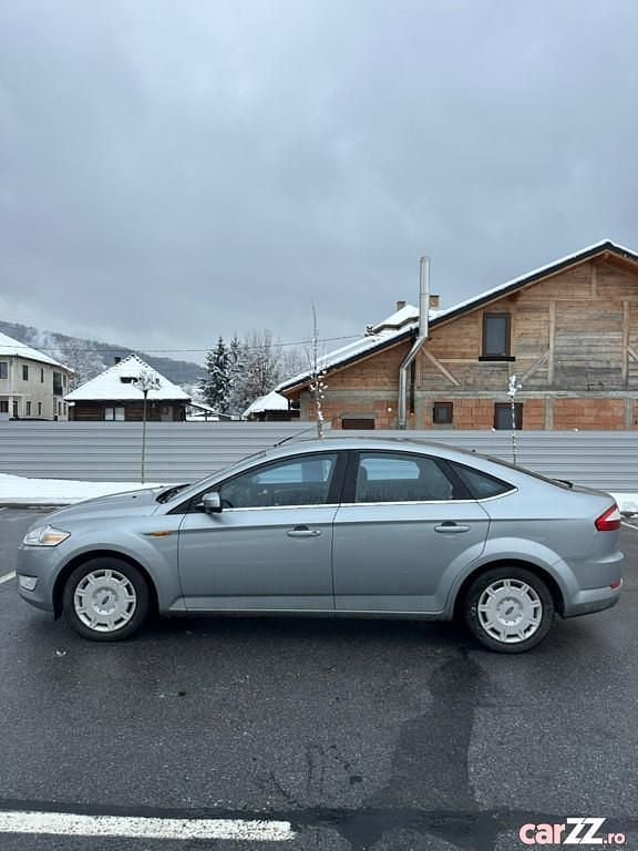 Second-hand Ford Mondeo Titanium 140 CP (102 kW) 2008 Culoaregri Hatchback
