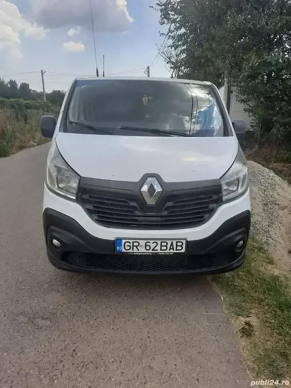 Alb Utilizat 2015 Renault Trafic Van | 10.000 EUR (Preț OK) - Imagine 1/4