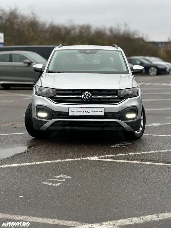 Second-hand VW T-Cross Life 110 CP (80 kW) 2023 Culoareargint SUV