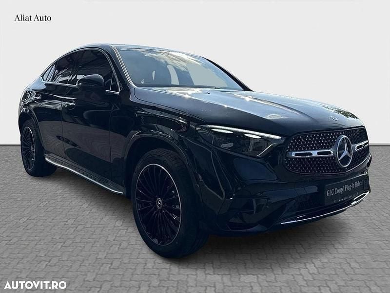Nouă Mercedes GLC300 313 CP (230 kW) 2025 Culoarenegru Coupe