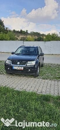 Negru Utilizat 2009 Suzuki Grand Vitara SUV | 4.000 EUR (Preț OK) - Imagine 1/4