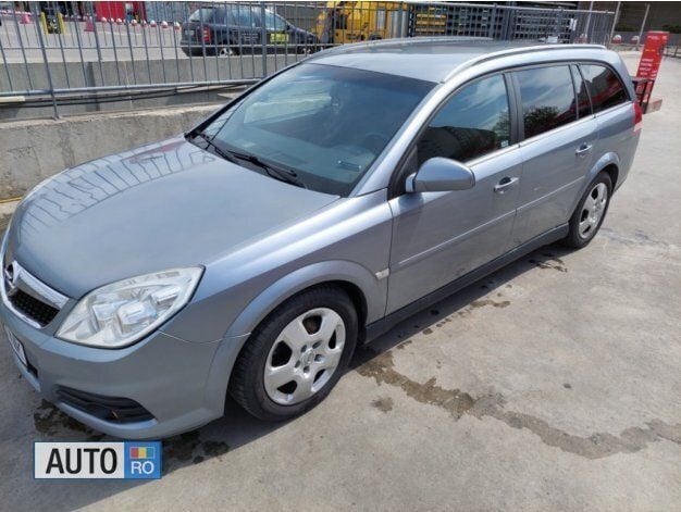 Gri Utilizat 2006 Opel Vectra Break | 2.250 EUR (Preț bun) - Imagine 1/4