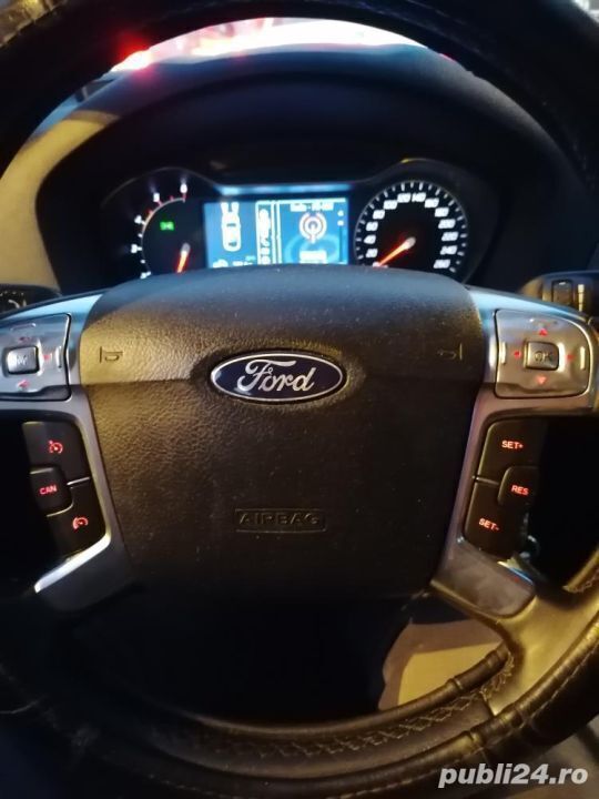 Second-hand Ford Mondeo 200 CP (147 kW) 2011 Gri Hatchback