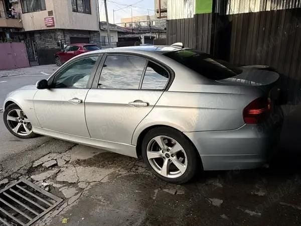 Second-hand BMW 320 163 CP (119 kW) 2007 Berlinǎ