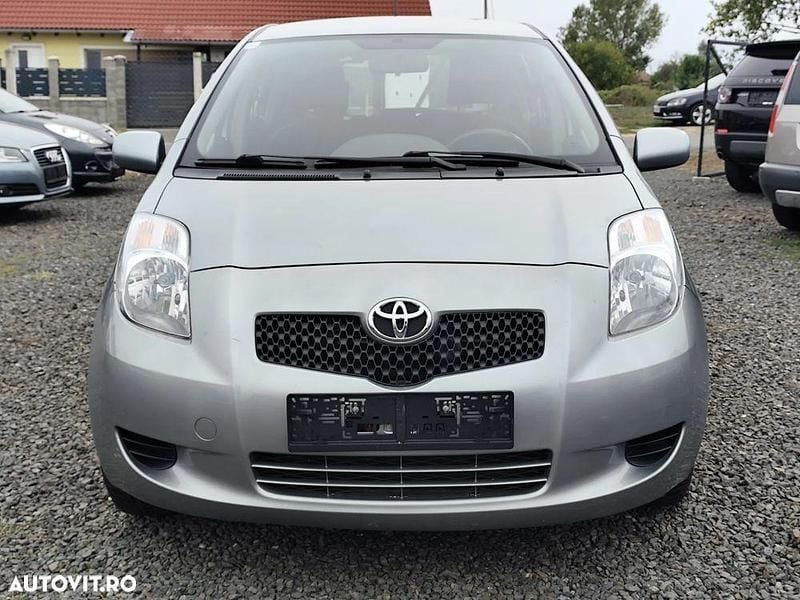 Culoaregri Utilizat 2006 Toyota Yaris | 2.700 EUR (Preț bun) - Imagine 1/4