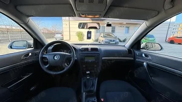 Second-hand Skoda Octavia 105 CP (77 kW) 2007 Argintiu Berlinǎ