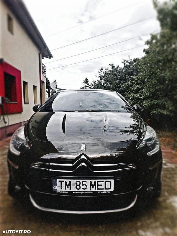 Second-hand Citroën DS5 Sport Chic 160 CP (117 kW) 2012 Culoaremaro Hatchback