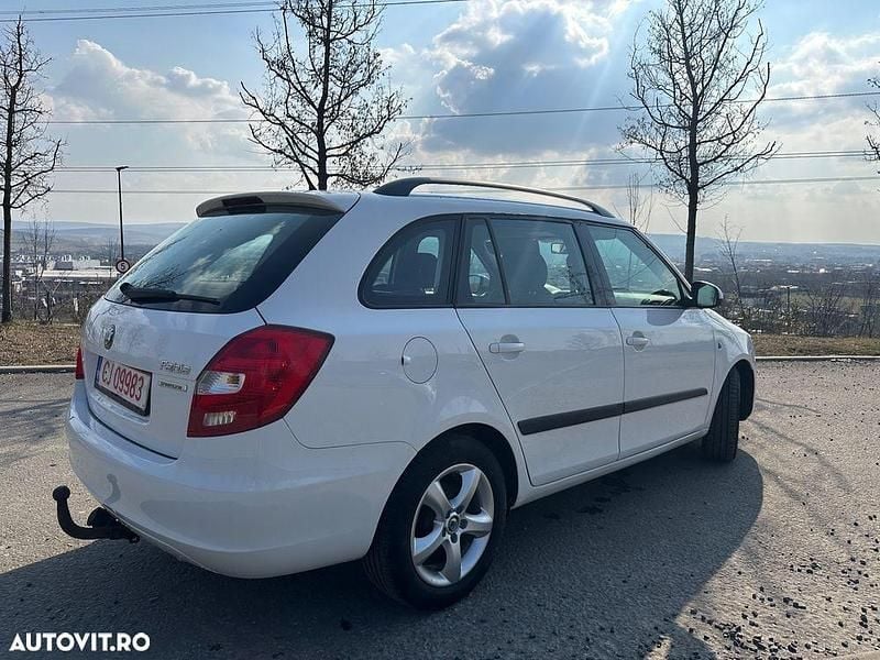 Second-hand Skoda Fabia GreenLine 75 CP (55 kW) 2012 Culoarealb Break