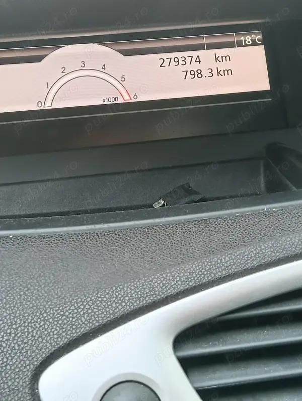 Utilizat 2010 Renault Scénic III Monovolum | 3.600 EUR (Puțin scump) - Imagine 1/4