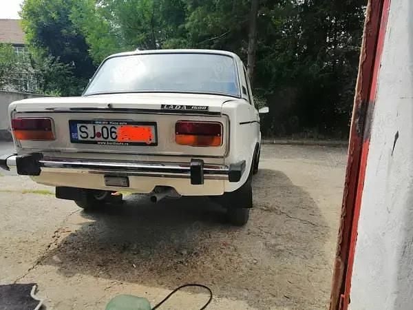 Second-hand Lada 2103 75 CP (55 kW) 1980 Berlinǎ