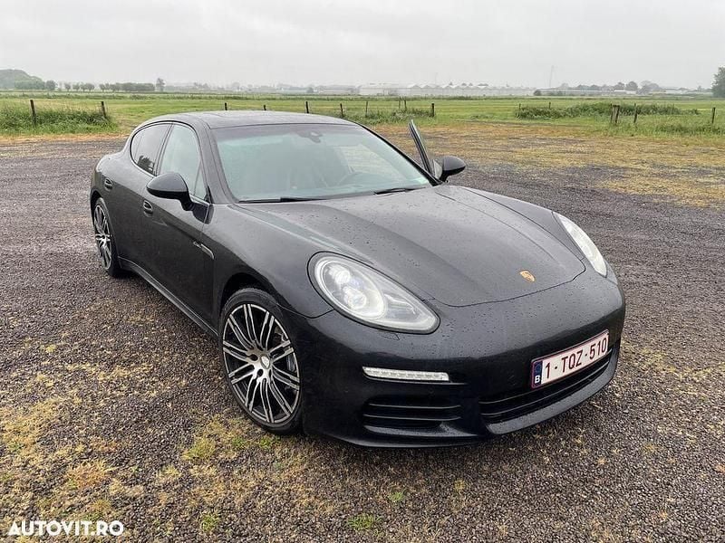 Negru Utilizat 2014 Porsche Panamera Berlinǎ | 22.500 EUR - Imagine 1/4