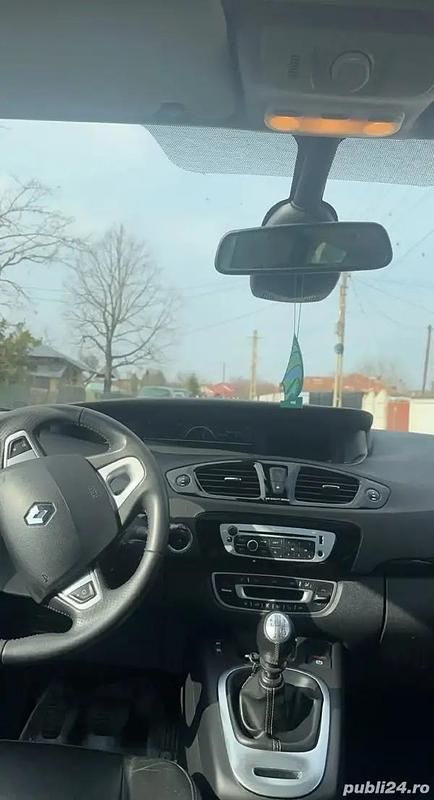 Second-hand Renault Scénic III 2012 Monovolum