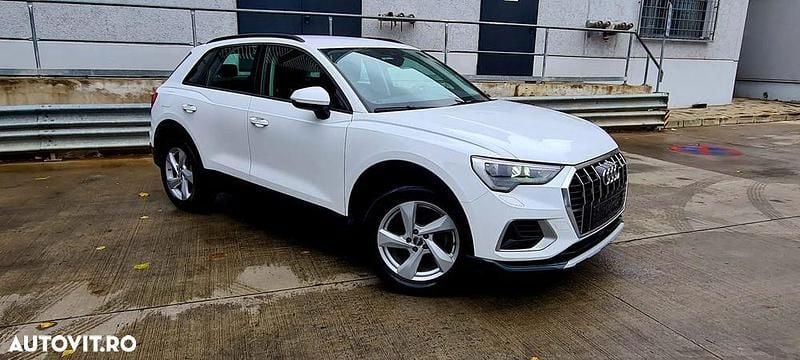 Alb Utilizat 2019 Audi Q3 SUV | 22.300 EUR (Preț OK) - Imagine 1/4