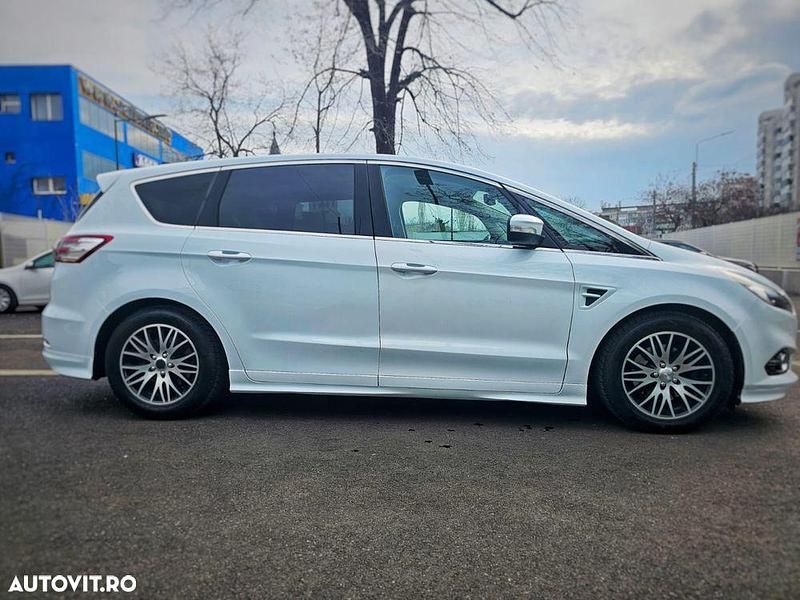 Second-hand Ford S-MAX Titanium 210 CP (154 kW) 2016 Culoarealb Monovolum