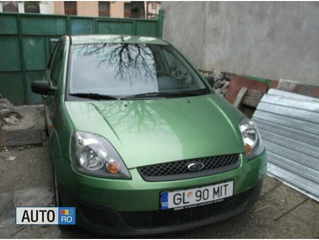 Second-hand Ford Fiesta 68 CP (50 kW) 2007 Verde Hatchback