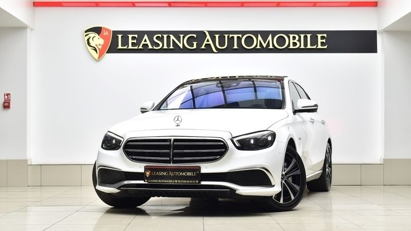 Alb Utilizat 2020 Mercedes E300 Exclusive Berlinǎ | 32.990 EUR - Imagine 1/4