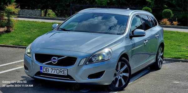 Utilizat 2013 Volvo V60 Break | 9.950 EUR (Preț OK) - Imagine 1/4