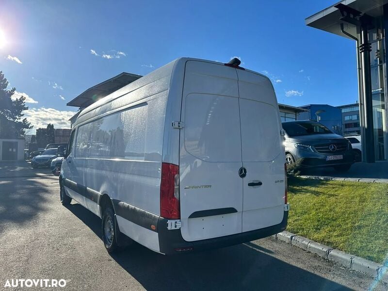 Second-hand Mercedes Sprinter 170 CP (125 kW) 2023 Alb Van
