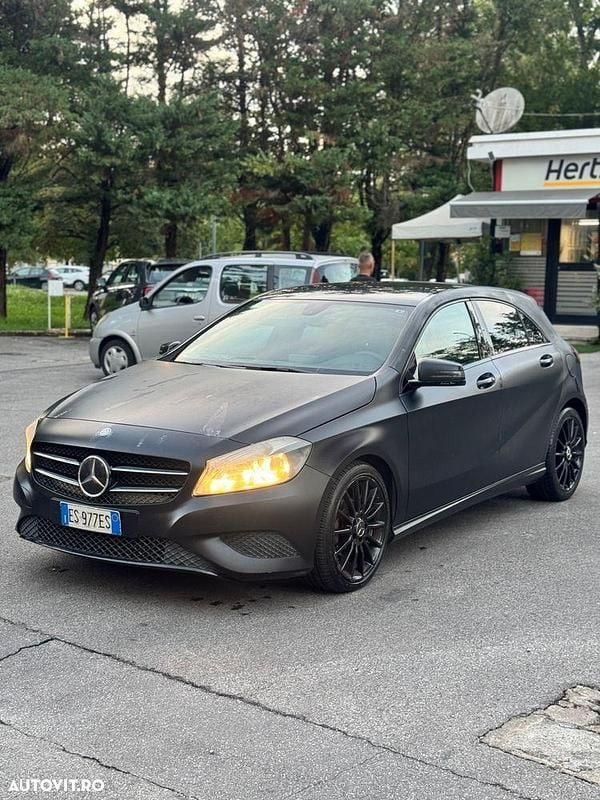 Culoarenegru Utilizat 2013 Mercedes A180 AMG | 6.300 EUR (Super Preț) - Imagine 1/4