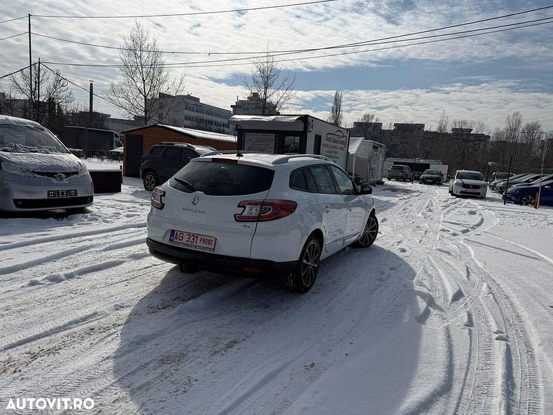 Second-hand Renault Mégane GrandTour Bose Edition 132 CP (97 kW) 2013 Culoarealb Break
