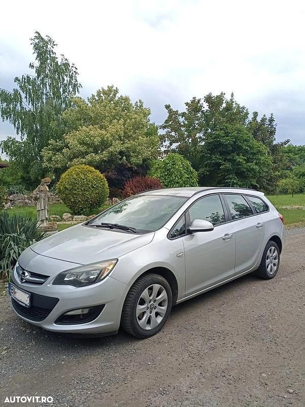 Culoaregri Utilizat 2015 Opel Astra Break | 4.400 EUR (Preț bun) - Imagine 1/4