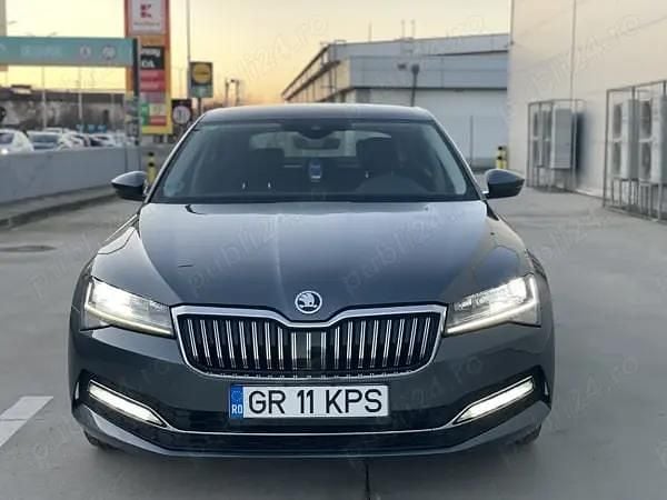 Utilizat 2021 Skoda Superb Berlinǎ | 15.700 EUR (Super Preț) - Imagine 1/4