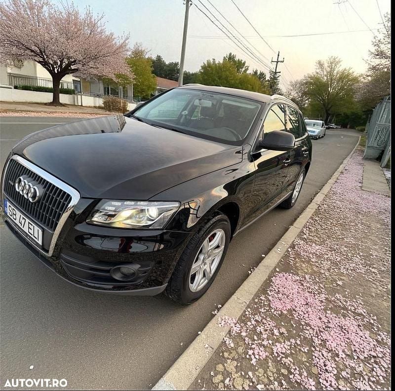 Culoarenegru Utilizat 2010 Audi Q5 SUV | 10.300 EUR (Preț bun) - Imagine 1/4