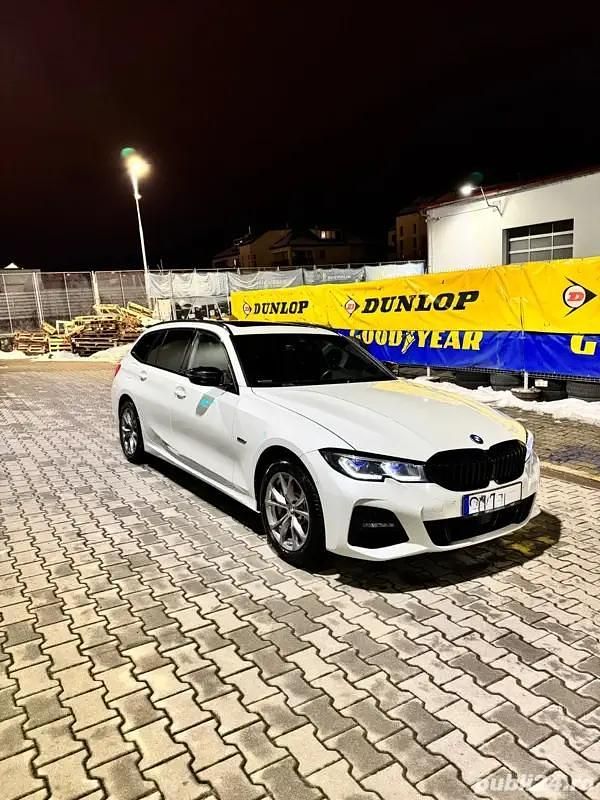 Second-hand BMW 330e M Sport 292 CP (214 kW) 2022 Alb Break