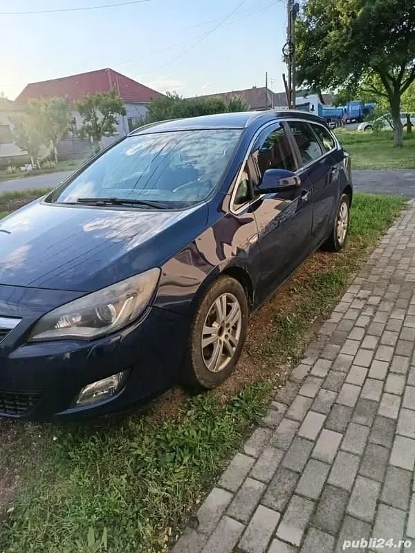 Second-hand Opel Astra 125 CP (91 kW) 2011 Break
