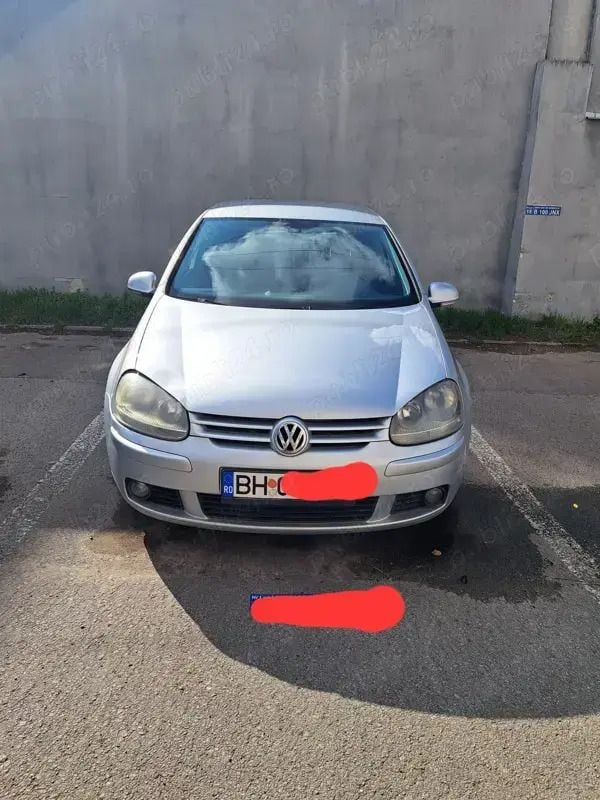 Utilizat 2004 VW Golf V Hatchback | 2.000 EUR (Preț OK) - Imagine 1/4