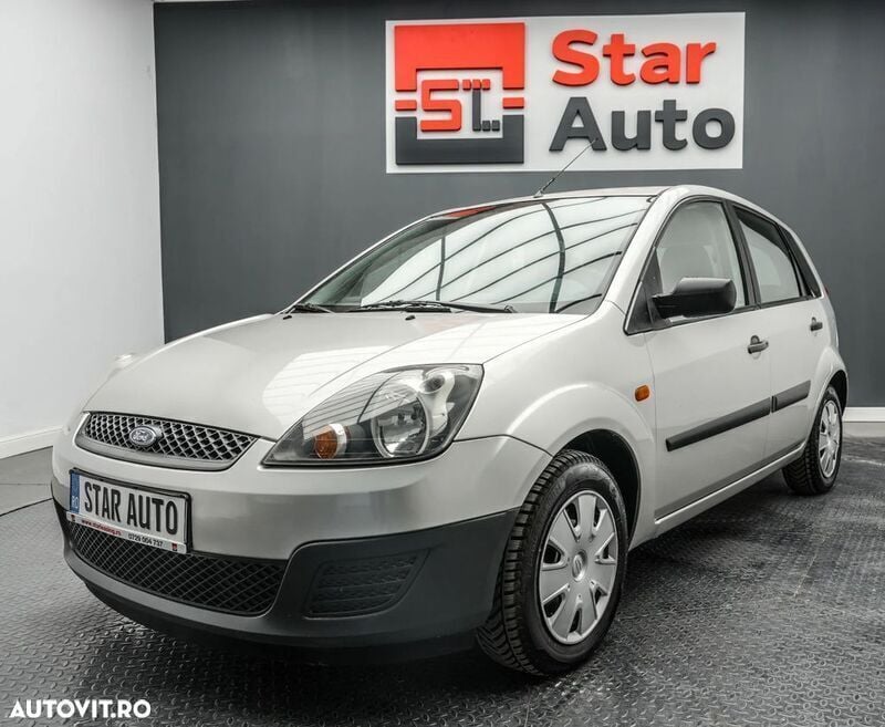 Second-hand Ford Fiesta Titanium 68 CP (50 kW) 2008 Gri Hatchback
