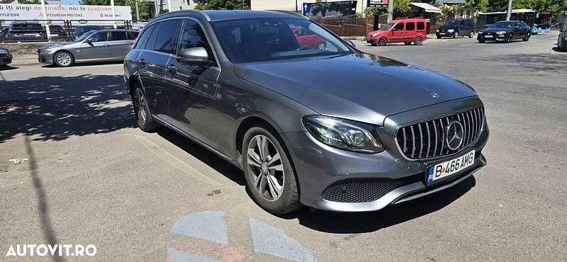 Culoaregri Utilizat 2017 Mercedes E220 Avantgarde Break | 14.900 EUR (Preț OK) - Imagine 1/4