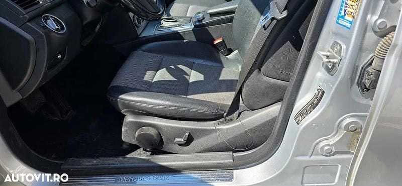 Second-hand Mercedes C250 Avantgarde 204 CP (150 kW) 2011 Culoaregri Berlinǎ