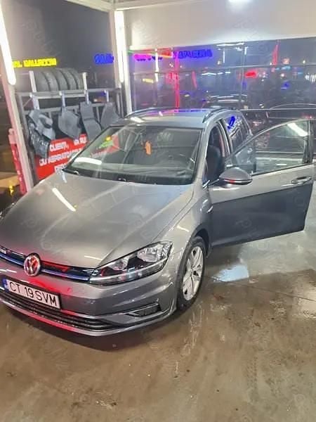 Second-hand VW Golf VIII 131 CP (96 kW) 2020 Berlinǎ