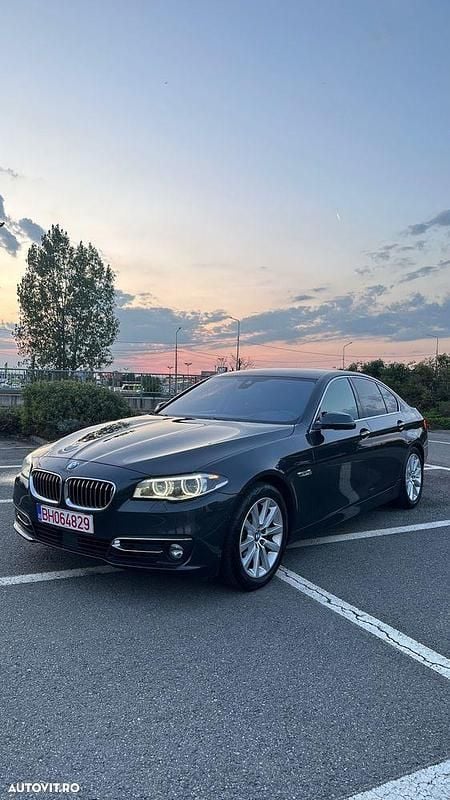 Culoarealte culori Utilizat 2013 BMW 525 Comfort Edition Berlinǎ | 15.490 EUR (Scump) - Imagine 1/4