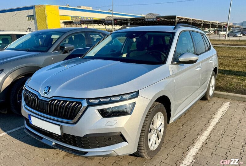 Argintiu Utilizat 2024 Skoda Kamiq Style SUV | 20.499 EUR (Preț OK) - Imagine 1/4