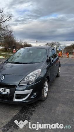Utilizat 2010 Renault Scénic Monovolum | 3.700 EUR - Imagine 1/4