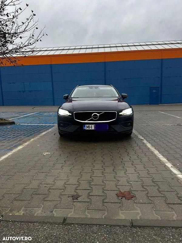 Culoarenegru Second-hand 2020 Volvo V60 Break | 15.650 EUR (Preț OK) - Imagine 1/4