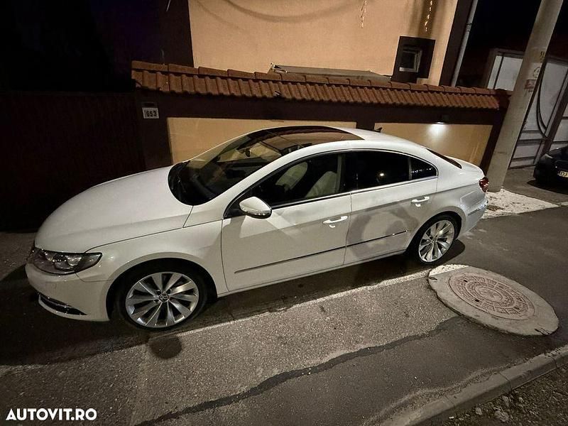 Second-hand VW Passat 150 CP (110 kW) 2015 Culoarealb Hatchback