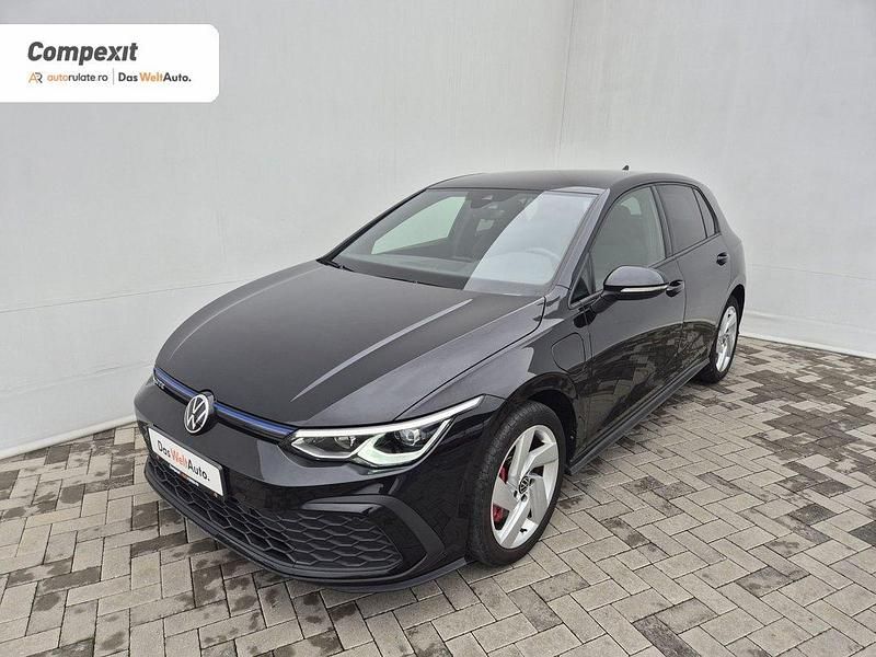 Second-hand VW Golf VIII GTE 245 CP (180 kW) 2021 Culoarenegru Hatchback