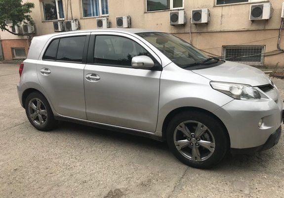Gri Utilizat 2010 Toyota Urban Cruiser SUV | 7.500 EUR - Imagine 1/4