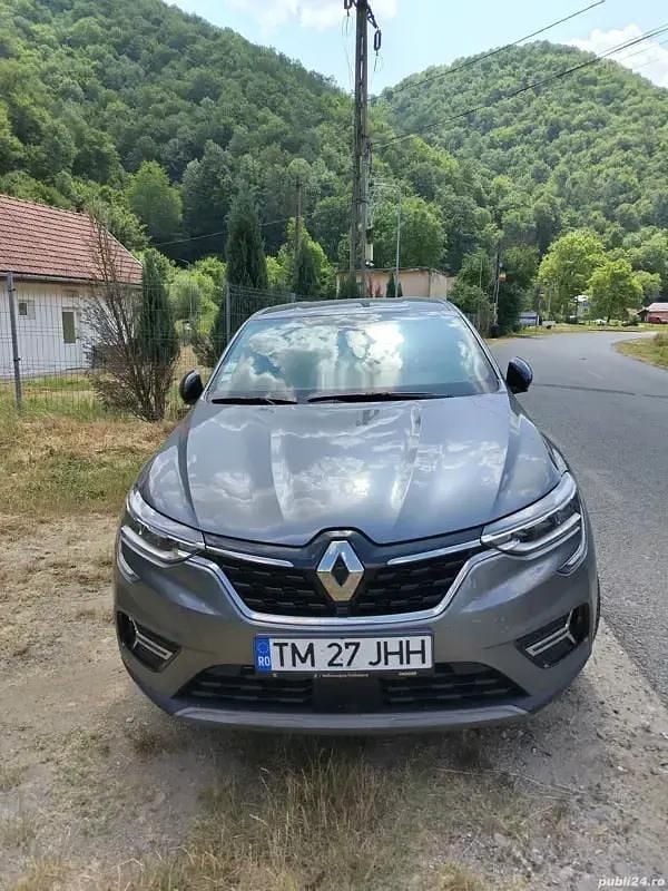Gri Utilizat 2022 Renault Arkana SUV | 18.500 EUR (Preț bun) - Imagine 1/4