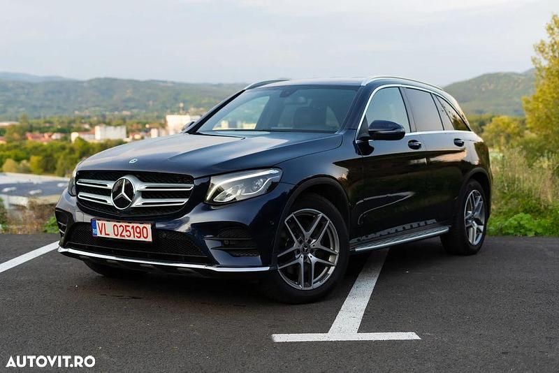 Culoarealbastru Utilizat 2018 Mercedes GLC220 AMG line SUV | 22.750 EUR (Preț bun) - Imagine 1/4